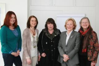 v. l. n. r. Jessica Haas (Sprecherin LFSH), Angela Hartmann (Landeskoordinatorin LFSH), Jutta Neubauer (Sprecherin LFSH), Angelika Volquartz (Kuratorin), Dagmar Greiß (Vorstand LFSH)